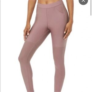Alo Yoga Woodrose 4 Pocket Utility Leggings